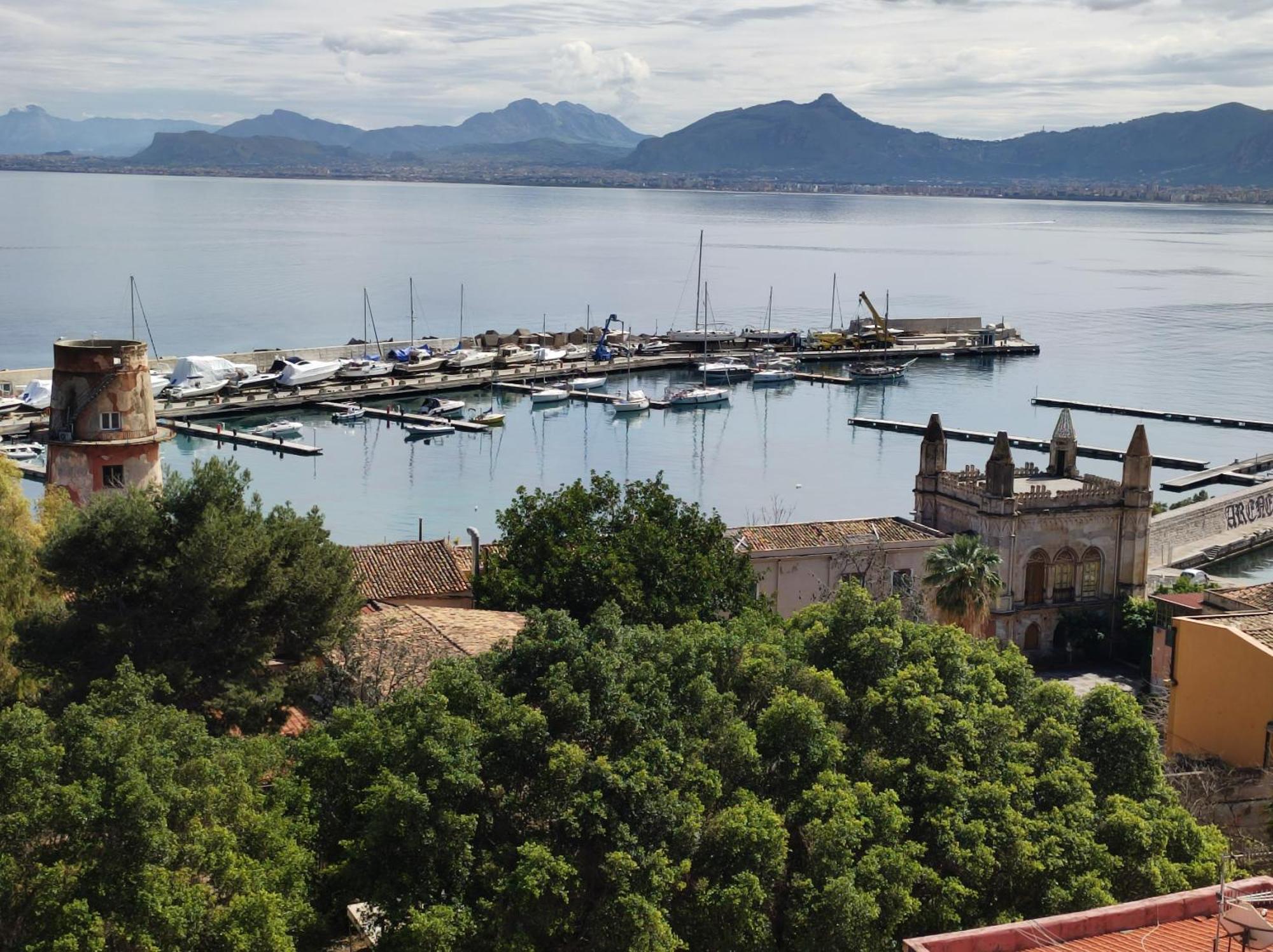 Apartament Rineddahouse Arenella - Vista Mare Panoramica A Palermo Con Parcheggio Privato Zewnętrze zdjęcie